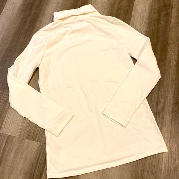 Girls White Turtleneck size Large 💰3/$15 SaLe💰 - Picture 2 of 3